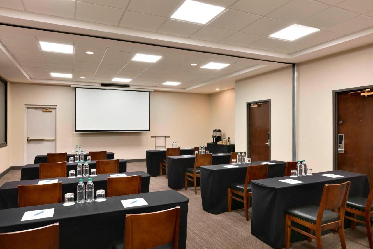 Four Points By Sheraton Raleigh North Екстер'єр фото