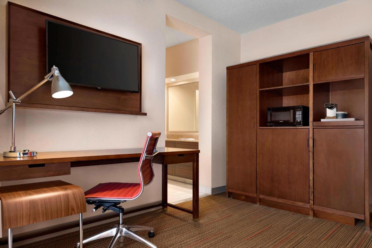 Four Points By Sheraton Raleigh North Екстер'єр фото