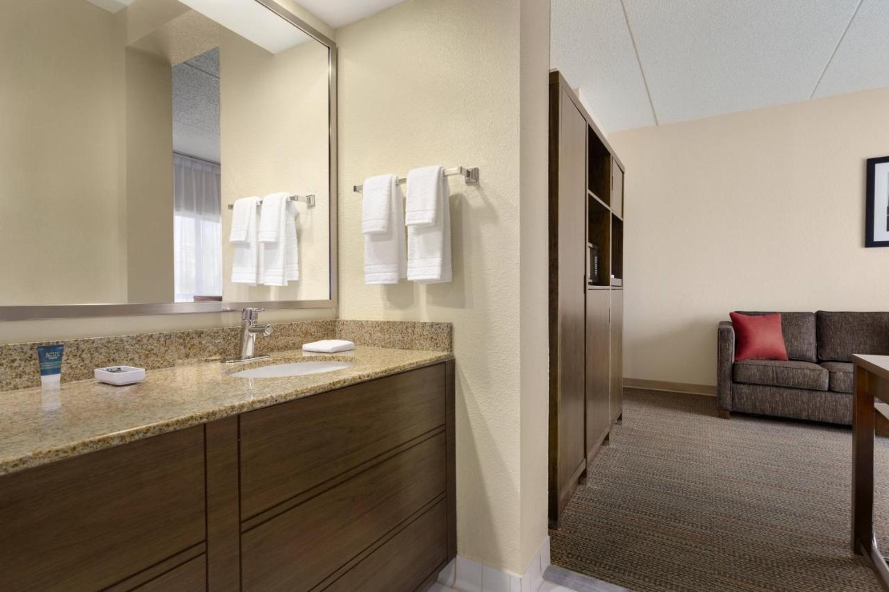 Four Points By Sheraton Raleigh North Екстер'єр фото
